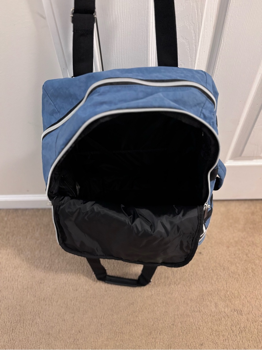 Biaggi Blue Convertible Travel Tote Bag (Zipsak collection) - brand new with tag - Picture 4 of 9